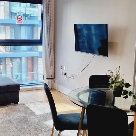 Luxury Waterside Apartment Canary Wharf Лондон Экстерьер фото