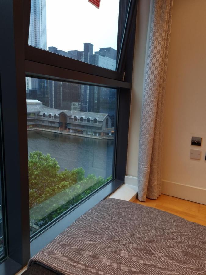 Luxury Waterside Apartment Canary Wharf Лондон Экстерьер фото
