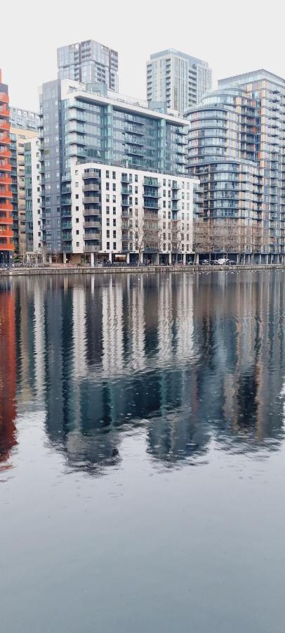 Luxury Waterside Apartment Canary Wharf Лондон Экстерьер фото