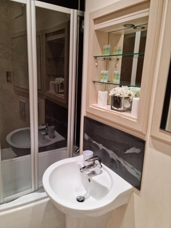 Luxury Waterside Apartment Canary Wharf Лондон Экстерьер фото