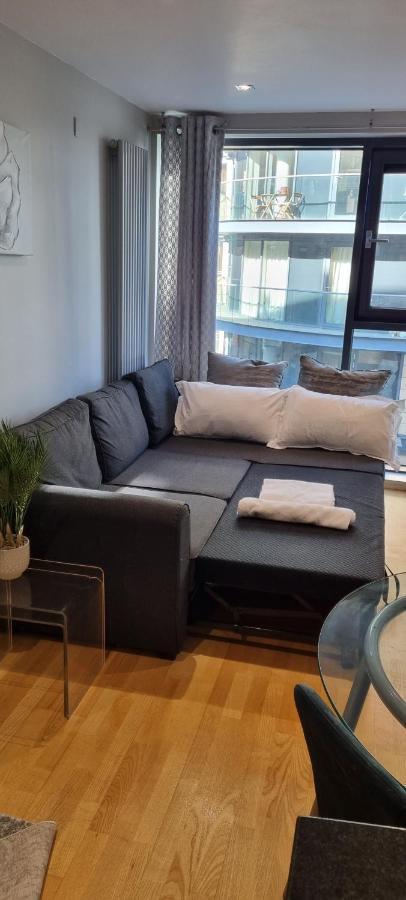 Luxury Waterside Apartment Canary Wharf Лондон Экстерьер фото